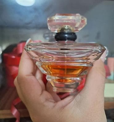 nega usta: Lancôme Trésor – ženski parfem (EDP) - Prepoznatljiva, piramidalna — 4