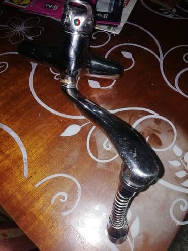 Ispravna, koristena kvalitetna cesma za sudoperu, mesing, ima — 2