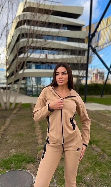 ceo set: Komplet trenerke NIKE gornji deo i donji deo. - Materijal kvalitetan — 3