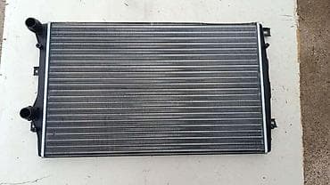 HLADNJAK VODE MOTORA ZA VOLKSWAGEN GOLF 5 OD 2004. DO 2008. GOD. |