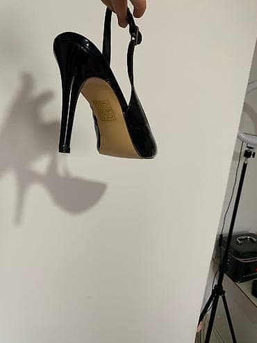 Oxfords: Stikla broj 40 — 2