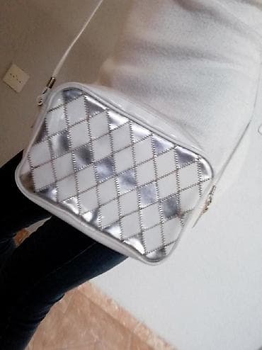 nike huarache zenske bele: Prelepa Tasnica, belo srebrna. Extraaaa Saljem post expresom — 7