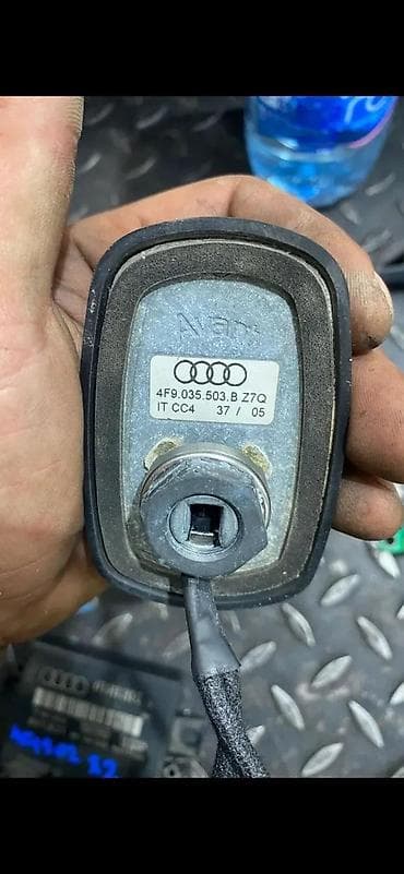 ringle za šporet: AUDI A6 4F RADIO GPS ANTENA 4F9035503B | Audi vagen delovi — 2