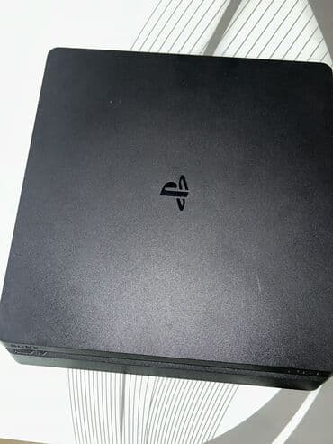 iznajmljivanje zvucnika nis: Prodajem Sony PS4 (11 meseci garancije)  Dolazi Sa 2 Džojstika (jedan — 3