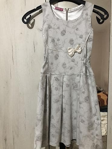 elegantne majce: Odeca za devojcice uzrast 10-12 god komad 500din 1) Karirana — 9