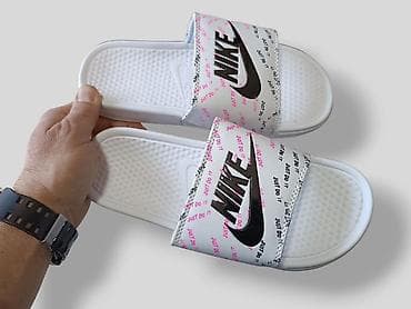 sandale moschino: NIKE / 2026 🩷

36-41
Cena: 2400 din
US🤍 — 2