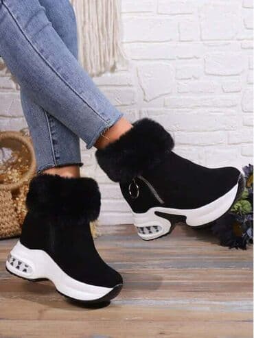 Sweatpants: High boots, 42 — 10