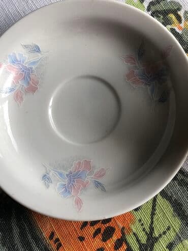 metalac šolje za kafu: Komplet od šest porcelanskih malih šoljica za kafu sa tacnama — 4