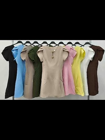 zara haljina sa perjem: Elegantna ženska mini haljina A-kroja koja naaglašava struk i nežno se — 2