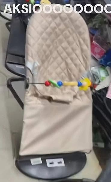 Ležaljka/ljuljaška za bebe sa igračkama - Udobno sedište sa na lalafo.rs Ležaljka/ljuljaška za bebe sa igračkama - Udobno sedište sa