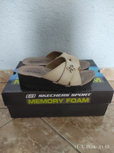 opposite papuce sa krznom: Fashion slippers, Skechers, 36 — 6