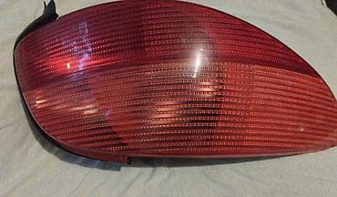 auto delovi loznica: Zadnje desno svetlo (stop svetlo) za automobil Peugeot 206 cc kabrio — 4
