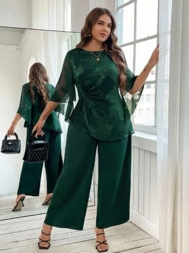 kompleti za žene: Cena 2900din Vel 0XL,1XL,2XL,3XL,4XL Poručuje se,isporuka za nedelju — 12