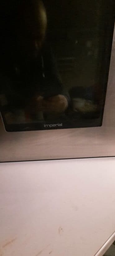 brijac sa ziletom: Ugradna rerna marke Imperial (Miele )nemačkog proizvođača sa Turbo — 5