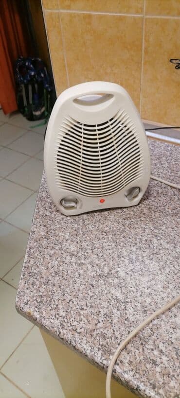 Mašine za šivenje: Grejalica Clartronik 2000w ispravna
 Mirjevo — 3