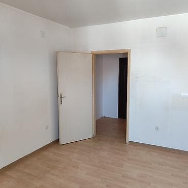 stan ruma prodaja: ​garsonjeru od 21m2 na odličnoj lokaciji u Ustaničkoj ulici (kod — 3