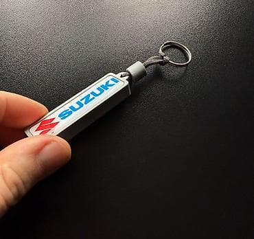 Suzuki Sundjerasti privezak za kljuceve - 2759 Sunđerasti privezak