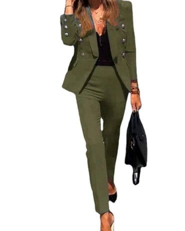 h m kompleti: Komplet
S m l xl
3200 din — 2