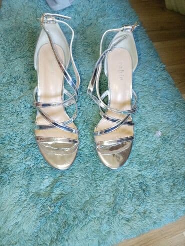 new yorker sat: Sandale, 40 — 3