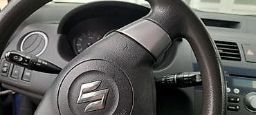 Suzuki Swift – trovratni gradski hečbek Karakteristike i oprema: -