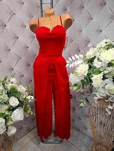 cipele ruma: Ženski elegantni kombinezon bez rukava sa tankim bretelicama. Gornji — 1