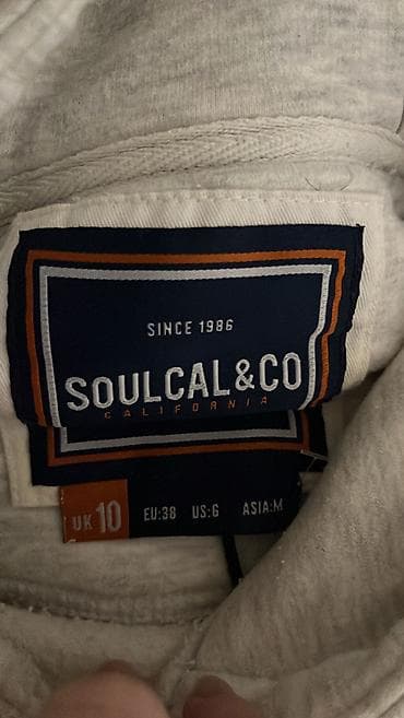 Kućna odeća: Dukserice
Cena za obe — 4