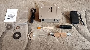 Nova mala stona testera snaga 96W. Ima laserski izgravirane podeoke za