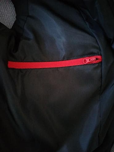 Kaputi i mantili: Muški pufnast prsluk bez rukava, crne boje. Detalji: - Visoki kragn i — 7