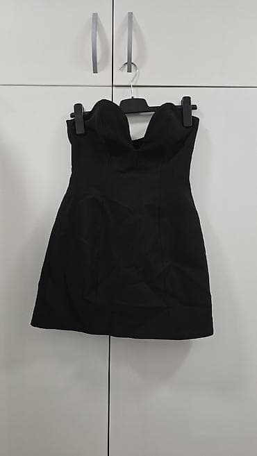 Men's Clothing: Crna mini haljina bez bretela, jednom obučena - Kroj: uska silueta — 1