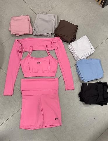 nike tech komplet: Komplet
Cena 2200
Uni vel.
V16 — 5