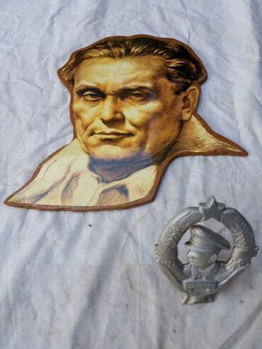 Ostali predmeti za umetnost i kolekcionarstvo: Zidni i stoni dekor -tito,zidni na drvetu kapitalna ilustracija 30 cm — 1