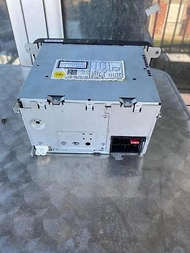 auto otpad audi sabac: RADIO ZA VOLKSWAGEN GOLF 6 - 1K0035186AA | Radio za Golf 6 (300-H) — 3