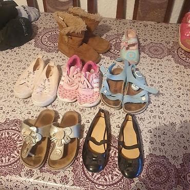 majice za 8 razred: Pitaj te za velicinu papuce po 200 din — 1