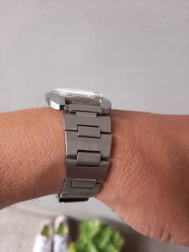 smart watch: Sat Omikron mehanicki ispravan na satu ima tragova malo na kucistu — 2