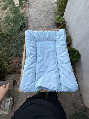 Other kids' furniture: Drveni sto za presvlačenje beba, dizajniran sa stabilnom konstrukcijom — 6