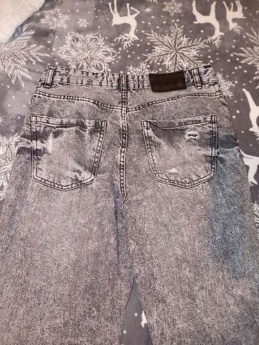 diskvared patike: Sive farmerke sa „stone washed” efektom i blagim „distressed” — 3
