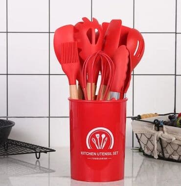 set za dekoraciju torti: Kuhinjski set
3200din — 3