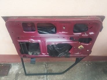 polovne letnje gume 215 55 r16: Vrata prednja desna Lada 2107 Riva,2104 Karavan,2105 bordo. Vrata su — 6