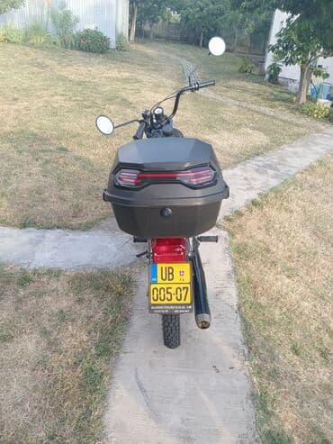 moto oprema: Moto kofer (top case) za zadnji nosač - Moderan, aerodinamičan dizajn — 4