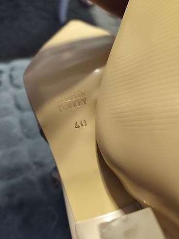 patike za odela: Elegantne ženske slingback salonke - Model: špic cipele sa otvorenom — 4