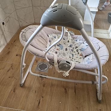 Njihalica od 0m do 9 kg. Ocuvana!