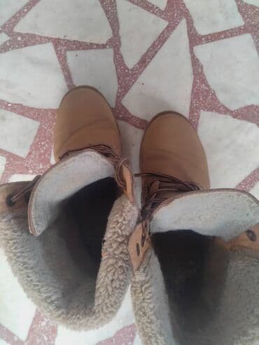 kupaci jednodelni za punije: High boots, 38 — 3