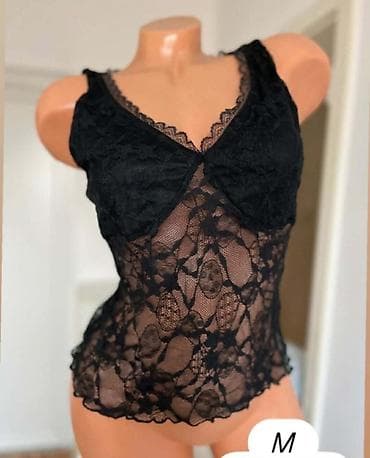 Ženski topovi – različiti modeli i veličine - Crni top sa tankim — 5