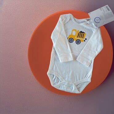 velicina 104 za koji je uzrast: Paket: Majice, Pantalone, Unisex — 1