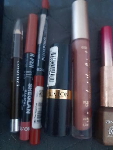 Ženska obuća: AKCIJA SAMO JOS DANAS Kozmetički set – više brendova Sadržaj: - — 4