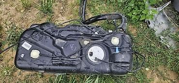 auspuh tomos automatik: REZERVOAR PUMPA 1.6 ZA SUZUKI SWIFT ZA 2012. GOD — 1