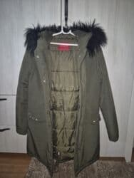 Ženska Guess Parka Jakna Ženska zimska parka Guess u maslinasto