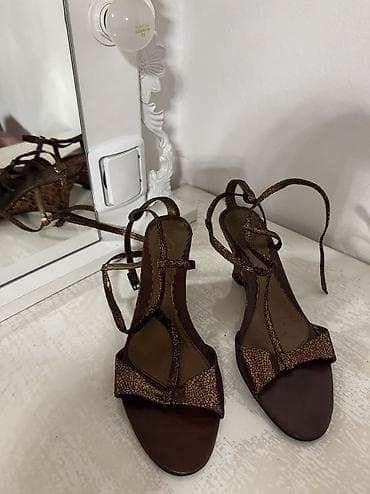 bershka sandale: Bas udobne.Tigrast djon — 2