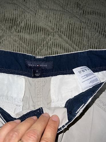 shoes: TOMMY HILFIGER dečiji šorc,vel.12 Ima jedna flekica nazad,videla sam — 2