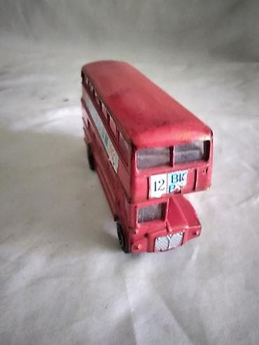 5 centi u dinarima: Autobus M. Persaud Ltd.London Dabldeker,metalni 10,5 cm. izgreban — 1